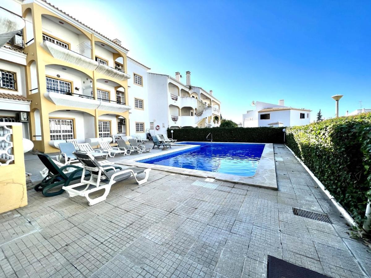 Quarteira Classic 1 With Pool By Homing Esterno foto