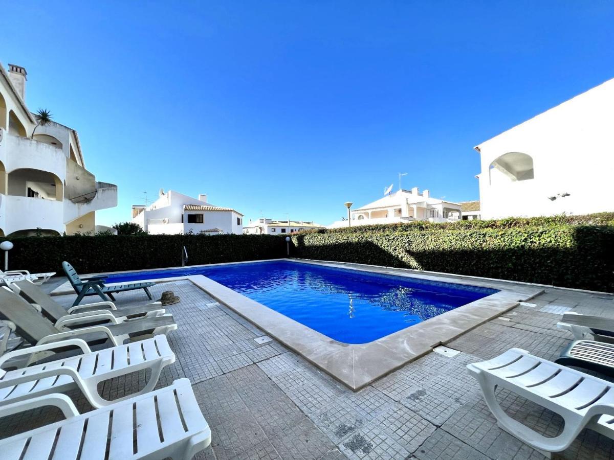 Quarteira Classic 1 With Pool By Homing Esterno foto