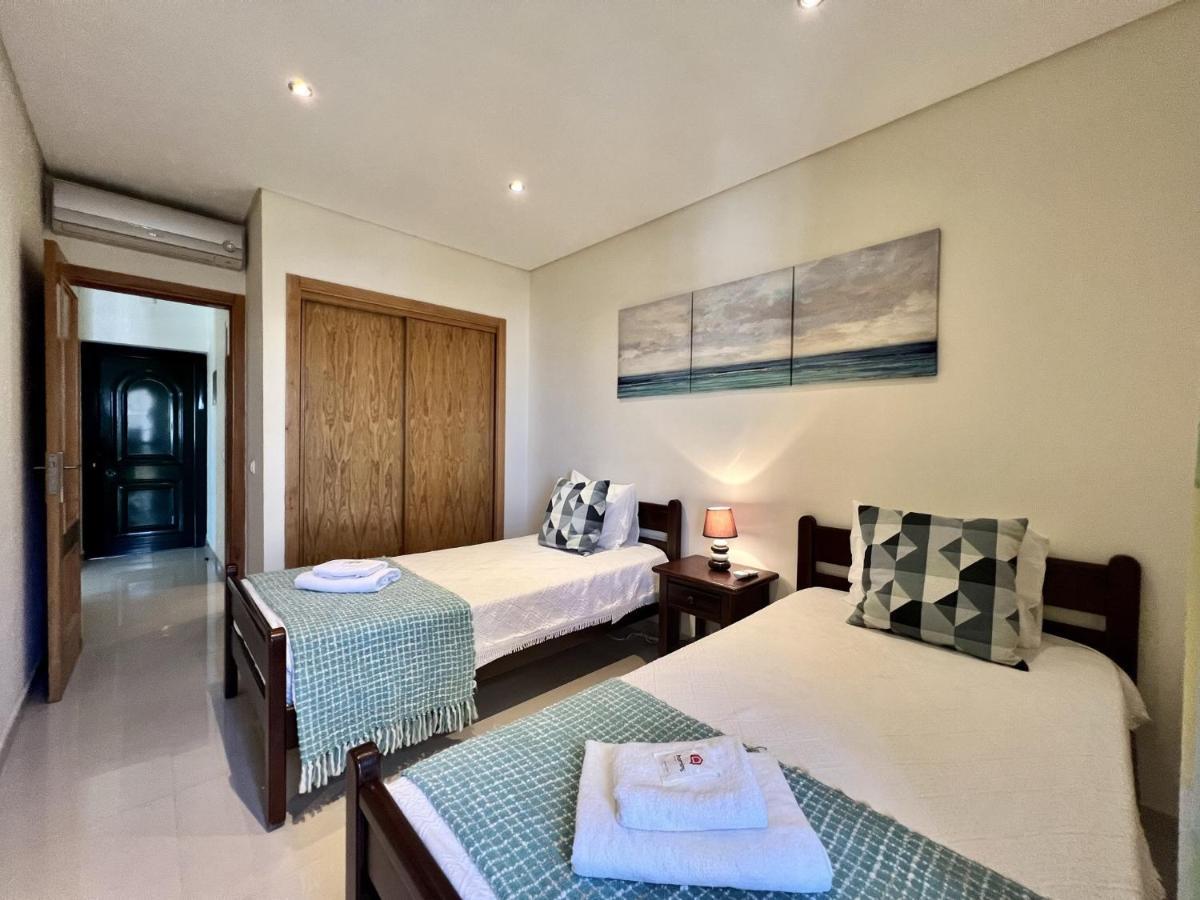 Quarteira Classic 1 With Pool By Homing Esterno foto